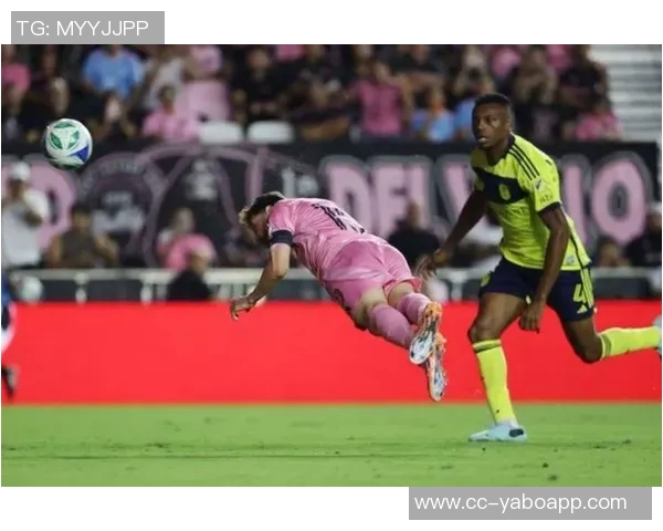 法国队顽强追平阿塞拜疆古斯托助攻马特塔头球破门精彩瞬间