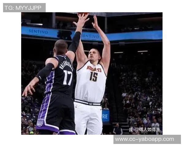 鲍尔半场状态低迷三分球三投零中仅得四分三篮板五助攻一抢断