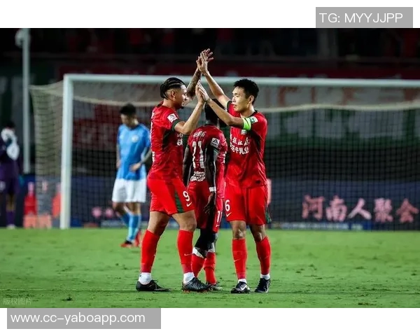 河南队凭借定位球进攻本赛季打入29球领跑中超球队展现强大实力