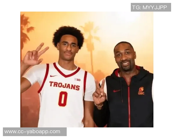 阿里纳斯调侃珍妮应感激布朗尼球衣销售足以支付老詹薪水 阿里纳斯调侃珍妮应感激布朗尼球衣销售足以支付老詹薪水