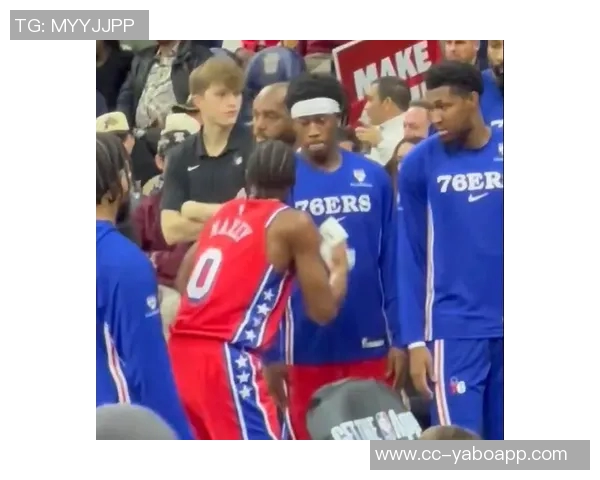 埃奇库姆与马克西争吵升级洛瑞出面调解纳斯暗示其他人保持沉默 埃奇库姆与马克西争吵升级洛瑞出面调解纳斯暗示其他人保持沉默